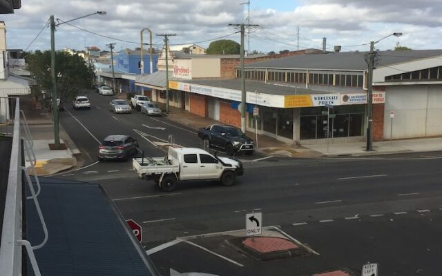 Aussie Hotel & Motel