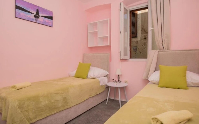 Tequila Bar Hostel - Adults Only