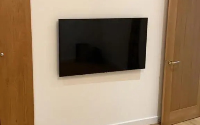 Newly refurbished flat in camberwell, london