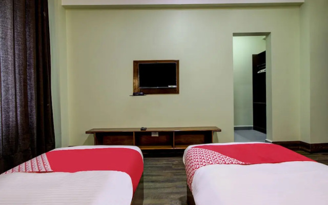 OYO 19563 Infinity Inn