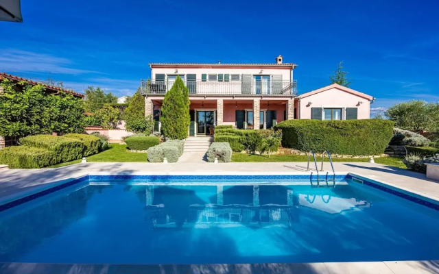 Idyllic Istrian Escape With Pool