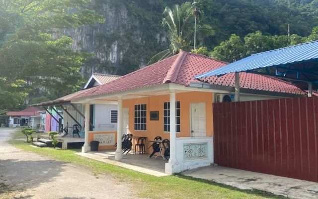 Capital O 91189 Chalet Asyuk Maju