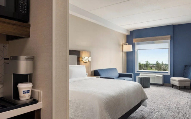 Holiday Inn Express Strathroy by IHG