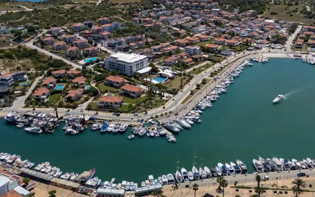 Sisus Marina Hotel