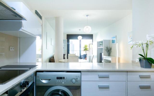 V011 - MARITIM - Roses