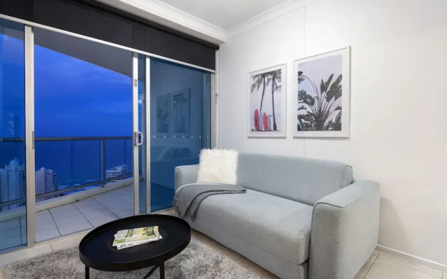 Chevron Renaissance - Wow Stay