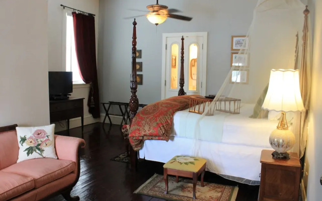 The Grand Magnolia Ballroom & Suites