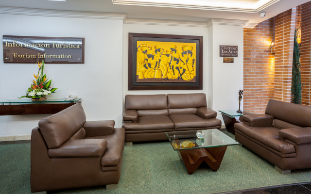 Hotel Embassy Park