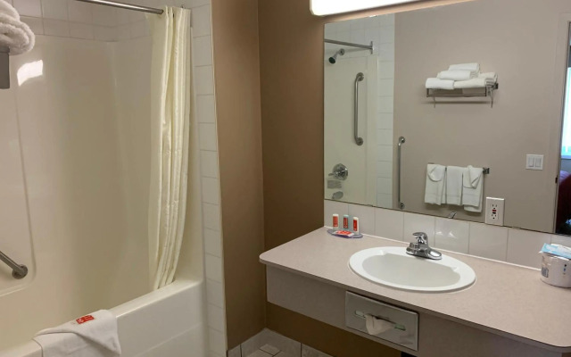 Econo Lodge Lethbridge