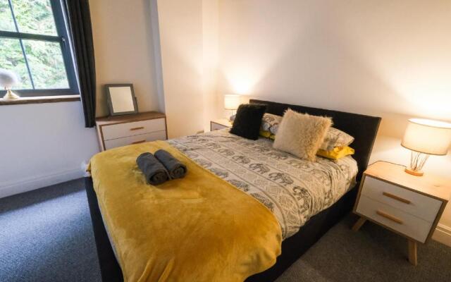 The Eden Warehouse - Gold Apartment, sleeps 5