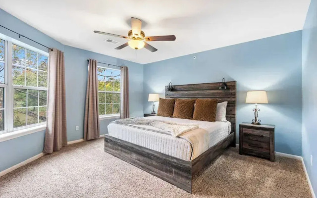 Dora - Holiday Hills Branson - Golf Resort - Branson - Outdoor Pools