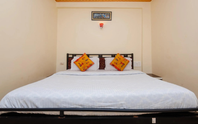 Spot on 38779 Roshan Residency