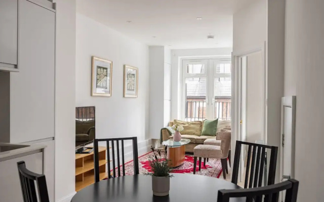 Picktheplace Kensington Lux Apartments