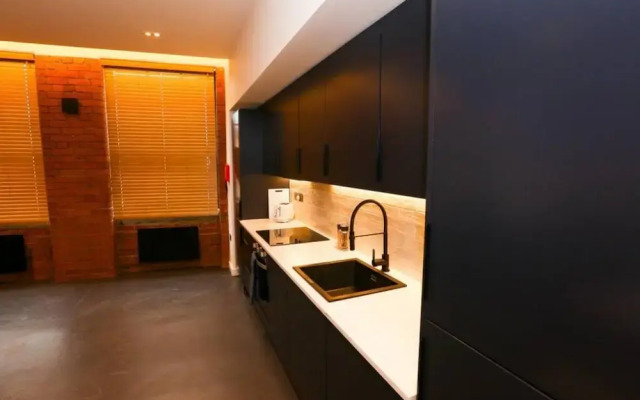 The Nichols Building Spacious 3-bedroom Apartment