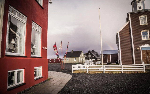 Bakki Hostel and Apartments