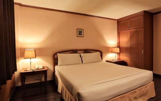 Travel Lodge Suriwongse - Adult only