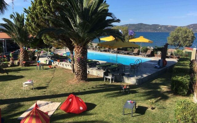 Ariadnes Holiday Accommodation II