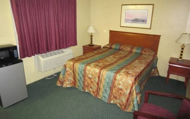 Travelers Inn