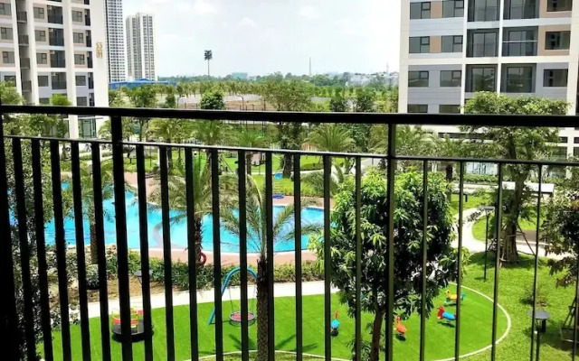 Lyshing Apartment in Vinhomes Grand Park