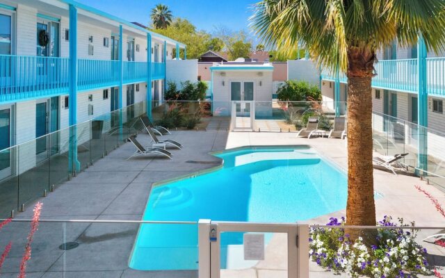 Funky Pool Side Cabana in DTPHX