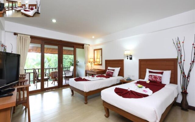 Meet Holiday Hotel