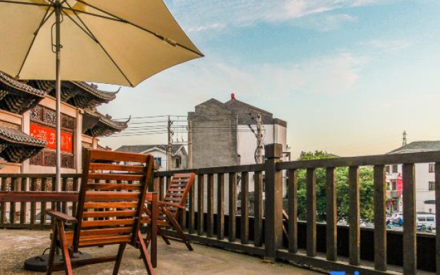 Floral Hotel · Wuxi Zen Wind Small Building hotel (Lingshan Town flower shop) – Outside – Wuxi