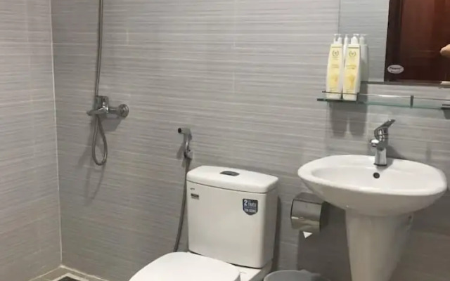 Con Dao Tan Son Nhat Hotel