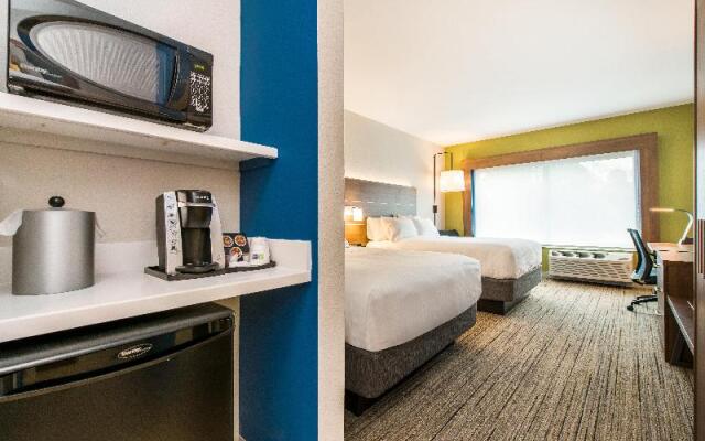 Holiday Inn Express & Suites LaGrange