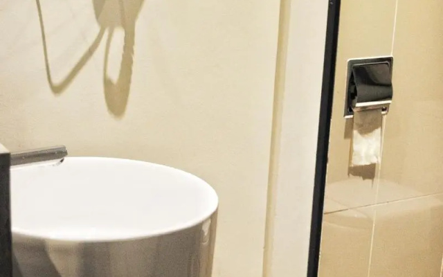T+ Premium Hotel