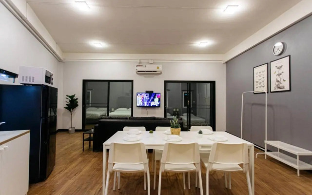 U3 Large 2 Bedroom Full kitchen near BTS Udomsuk