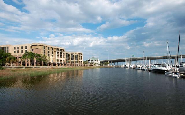 Hilton Garden Inn Charleston Waterfront/Downtown