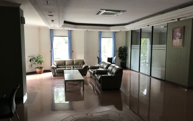 Kondominium Golf Karawaci