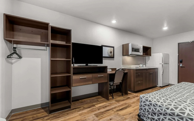 Woodspring Suites Corona