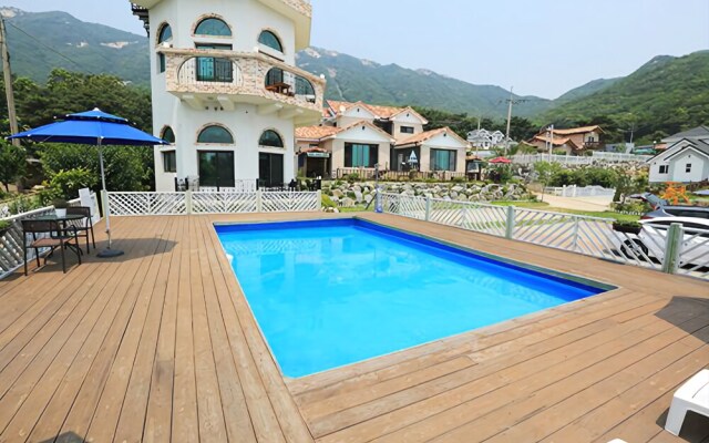 Ganghwa Rulru Ralra Pension