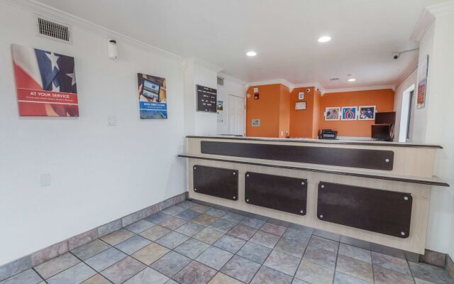 Motel 6 Lancaster, TX - DeSoto - Lancaster