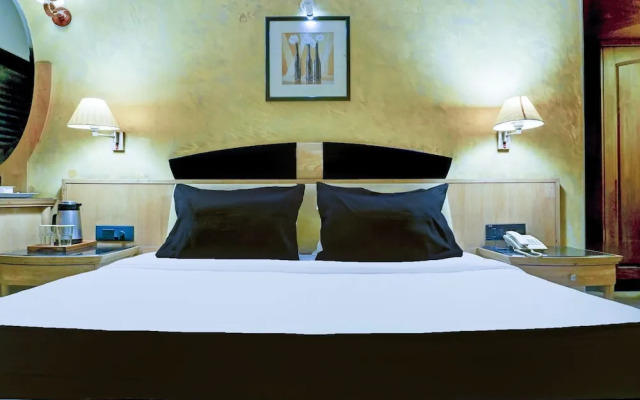 Premium Room Near Pataleshwar Temple, Pune