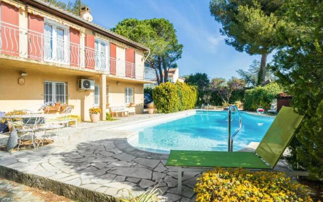 Comfortable studio with air-conditioning in Six-Fours-les-Plages - Welkeys