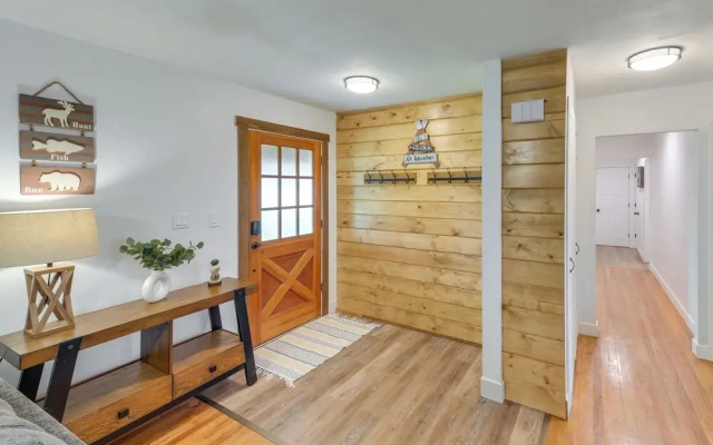 Teton Valley Getaway: Fenced Yard, Grill