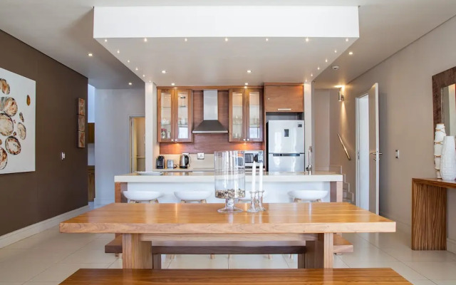 Marine Square Luxury Holiday Suites - Apartments