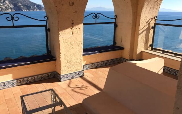 Ravello Art Apartments