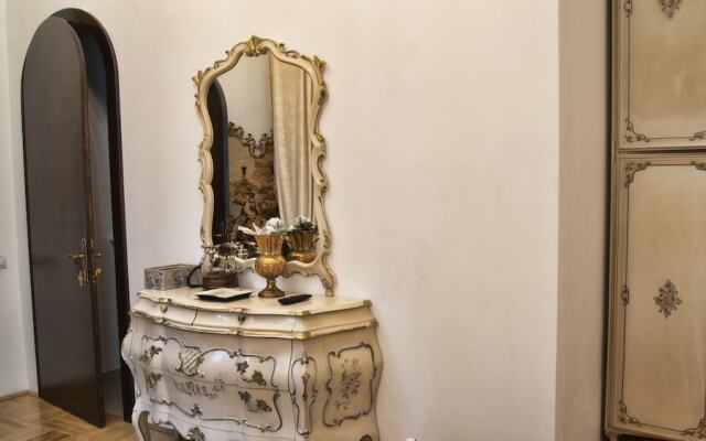 Conacul Coroanei Luxury Boutique Hotel
