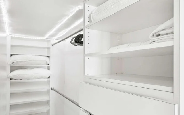 Vast Oceanfront Views Pool Patio Tennis