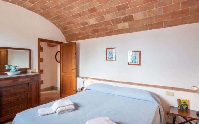 Tuscan Cottage With 2 Pools