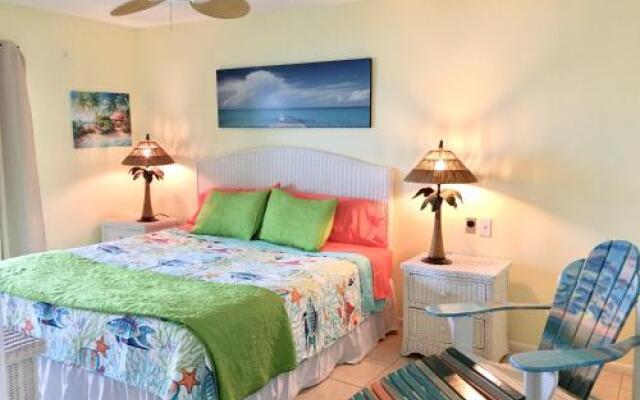 Joyce's Beachfront Suite 3