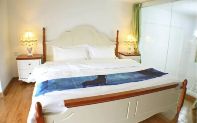 Wanlong Apartment Xiangxue Branch
