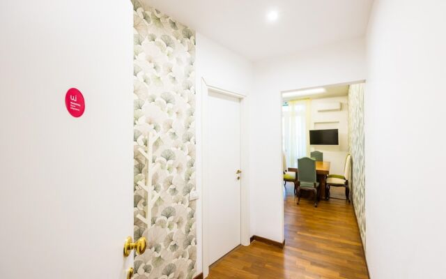 Green Tea Flat at Piazza Carit by Wonderful Italy