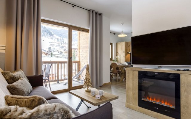 Chic apartment 300 m from the ski lift in a mountain village