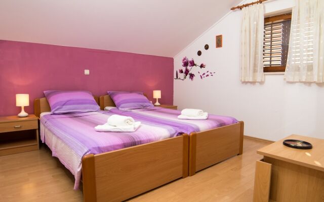 Apartments Bungevilla