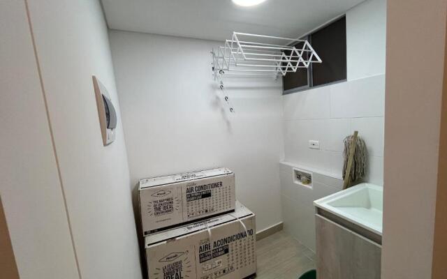 Apartamento con piscina y parqueadero a 7 min del centro