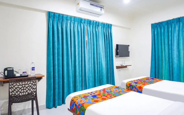Fabhotel Everest Inn
